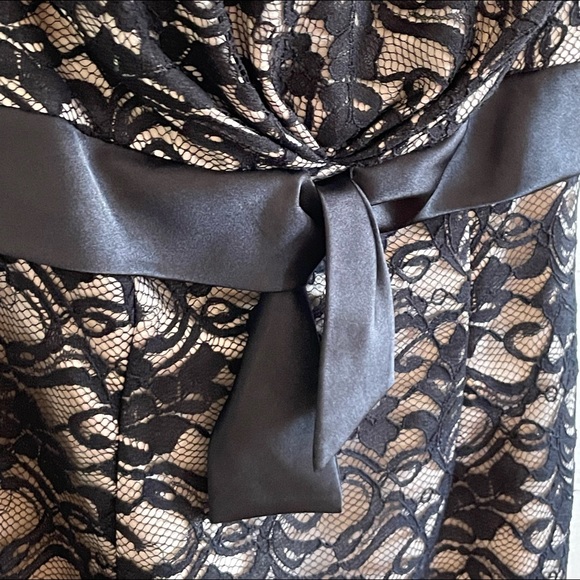 WHBM Black Lace Strapless Evening Gown with Ribbon Waist/Scalloped Detail, Sz 0 - Picture 5 of 12